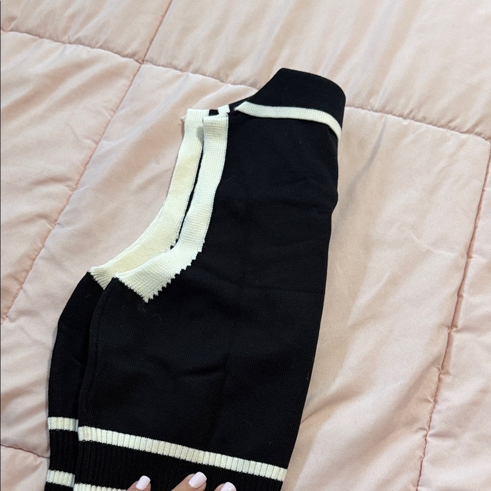 SHEIN Black & White Collared Knit Crop Tank with Gold Buttons - Picture 2 of 2